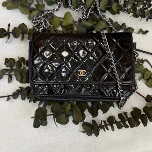 Chanel Wallet on Chain (WOC) Glossy Black Diamond-Quilted Patent Leather